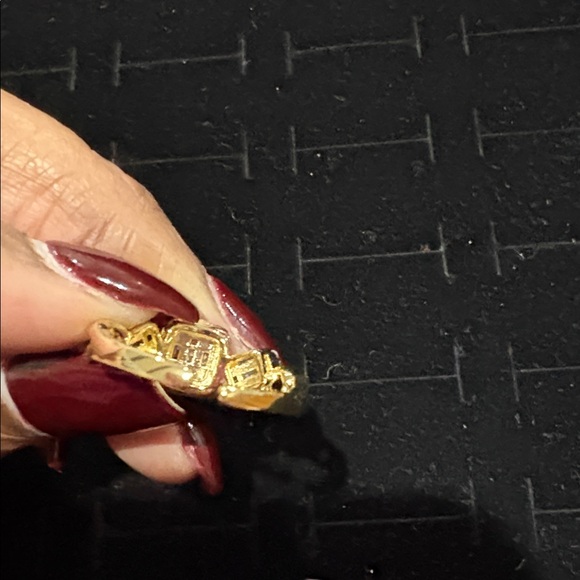 Ring - Picture 2 of 2